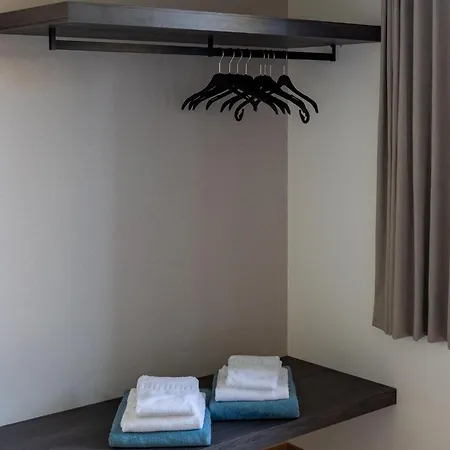 Vakantiehuis Modern By Sea *