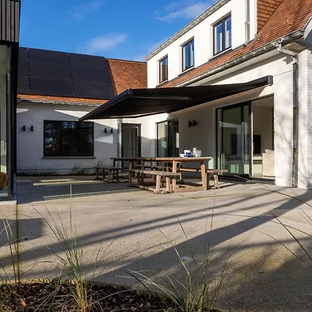 Modern By Sea 度假居